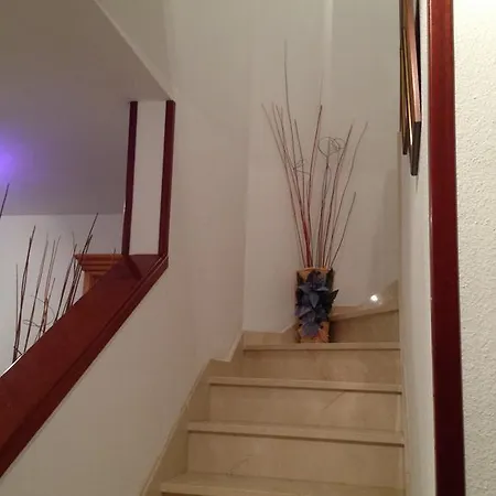 Chalet Urbanizacion Las Rosas Nyaraló Arona