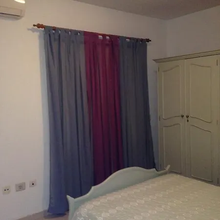 Chalet Urbanizacion Las Rosas Сasa de vacaciones